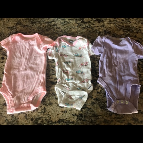 3 newborn onesies - Picture 1 of 1